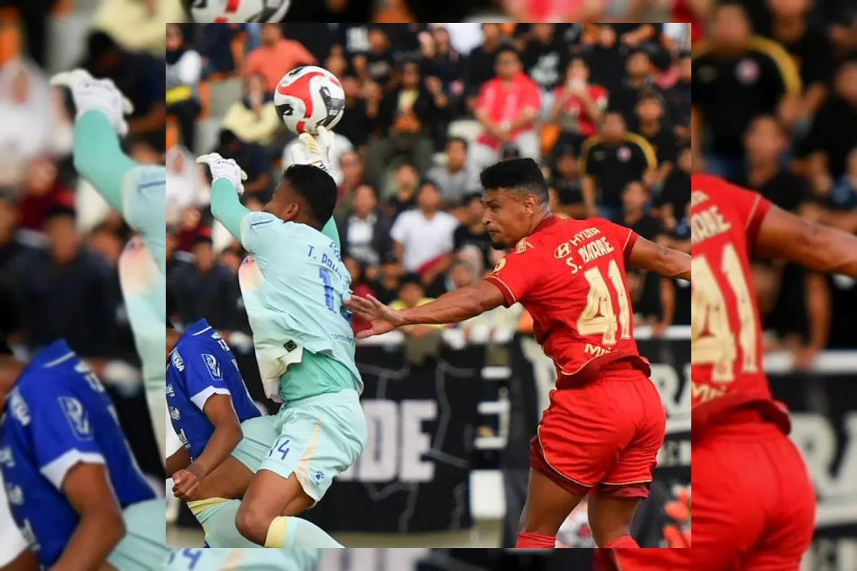 Persija Jakarta Turunkan Mauro Zijlstra Sejak Menit Awal Kontra Persik