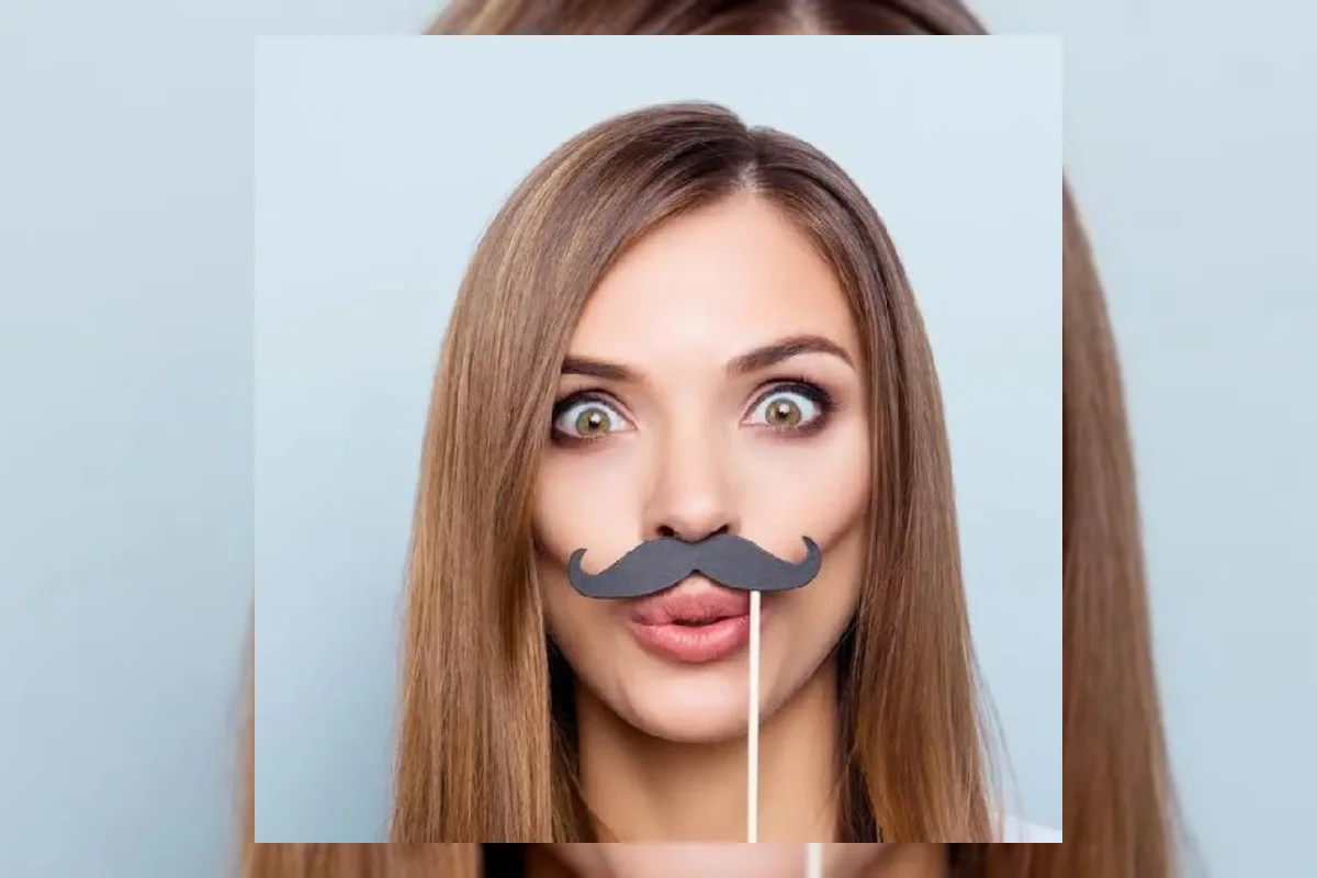 Anak-Anak Gambar Kumis Palsu untuk Kelabui Verifikasi Usia Online