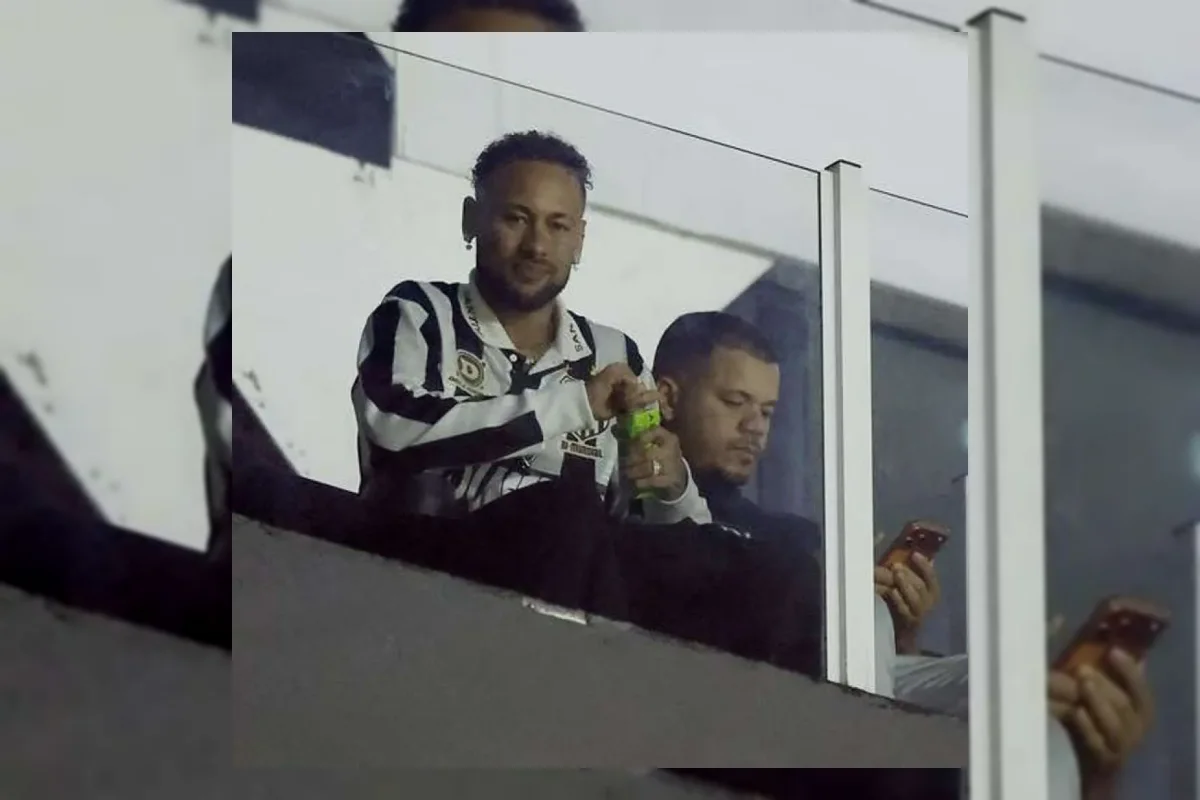 Neymar dan Rodrygo Hadiri Laga Santos di Vila Belmiro