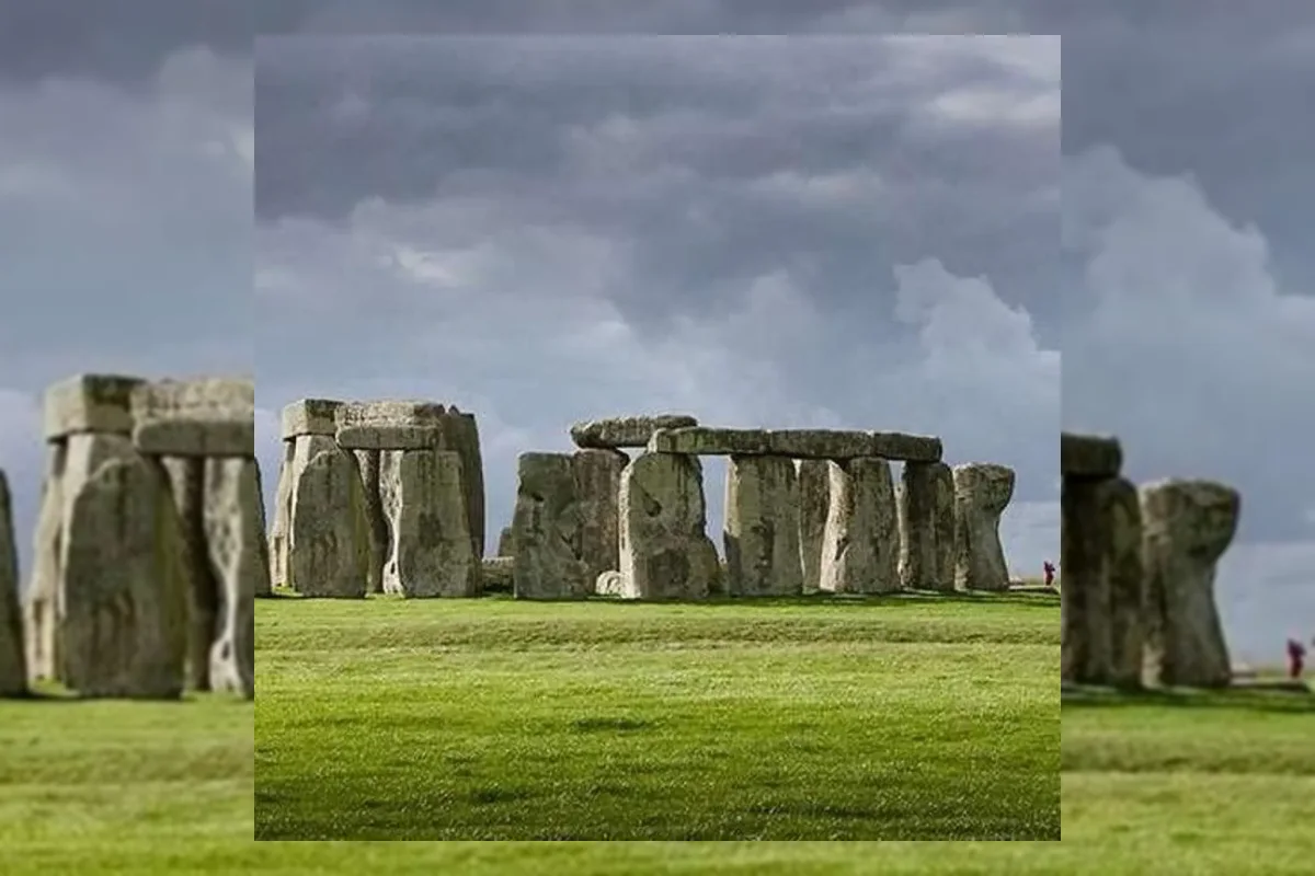 Ilmuwan Ungkap Misteri Asal-usul Batu Altar Stonehenge dari Skotlandia