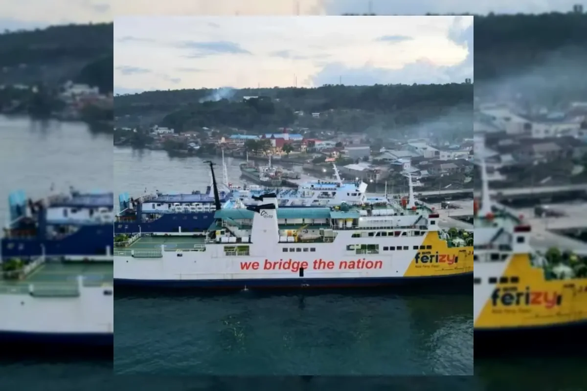 ASDP Bersihkan 13 Ton Sampah Laut dalam Ocean Clean Up Day 2026