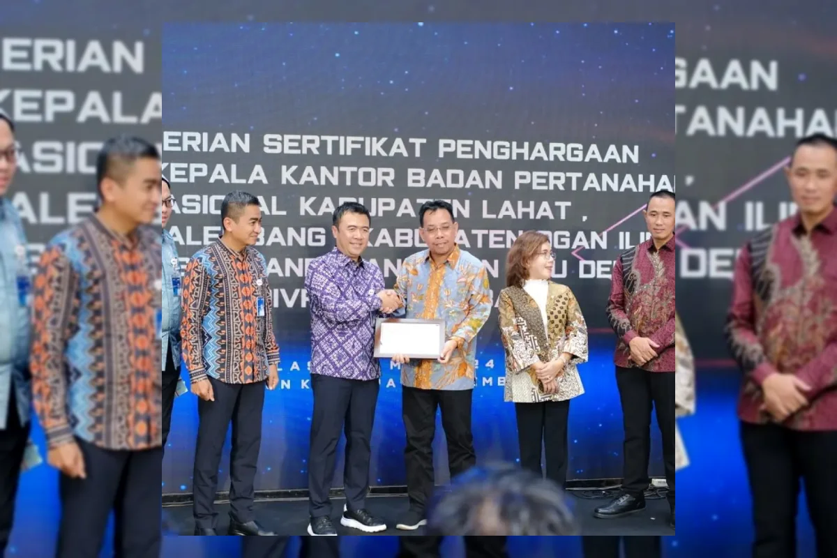 KEK Industropolis Batang Raih Penghargaan Orang Tua Asuh Desa