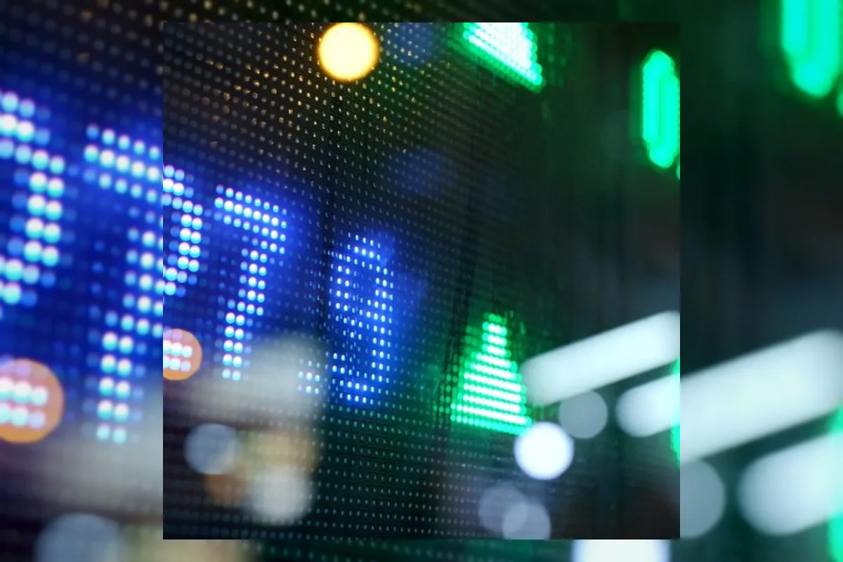 IHSG Melonjak ke Level 6.007, Ditopang Saham AMMN, BBCA, dan DSSA