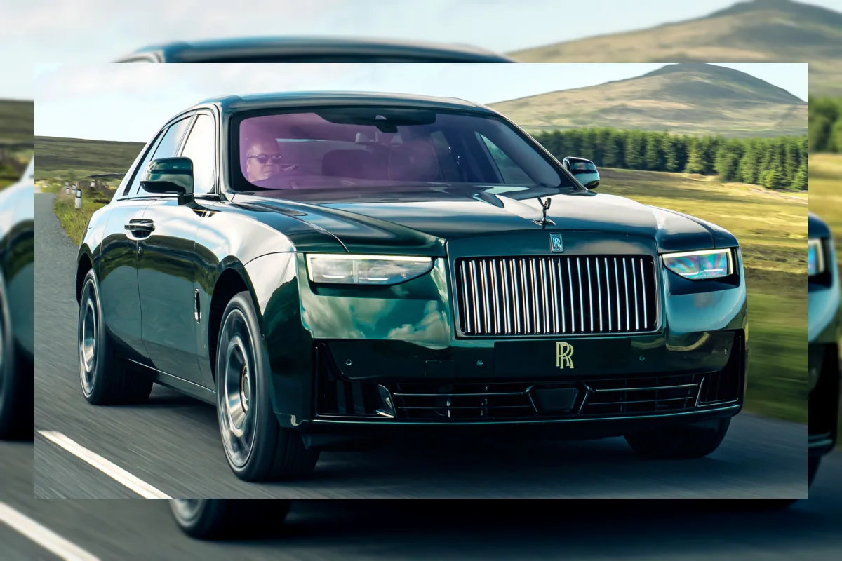 Rolls-Royce Ghost Black Badge Edisi Khusus Rayakan Kemenangan 120 Tahun Lalu