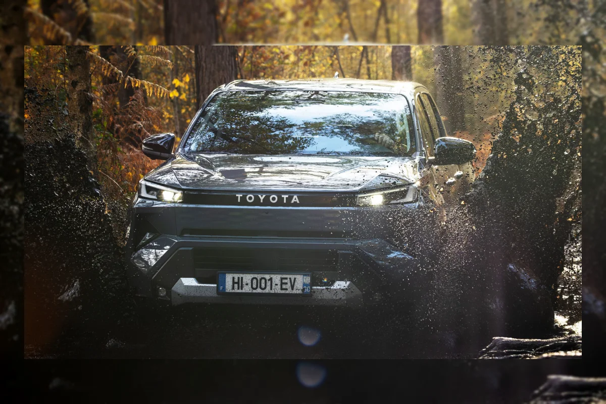 Toyota Nilai PHEV Belum Siap untuk Truk Berat Seperti Hilux