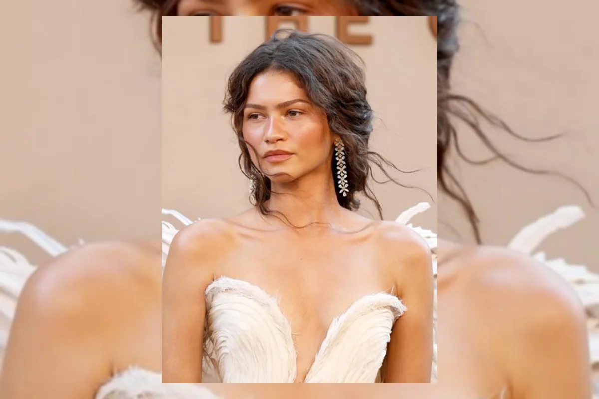 Viral Makeup Zendaya di Premiere 'The Odyssey', Tanpa Eyeshadow & Maskara
