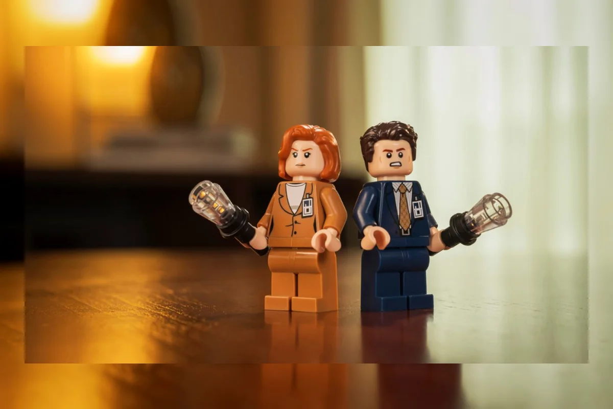 Lego Rilis Set X-Files: Kantor Mulder dan UFO dalam Satu Paket