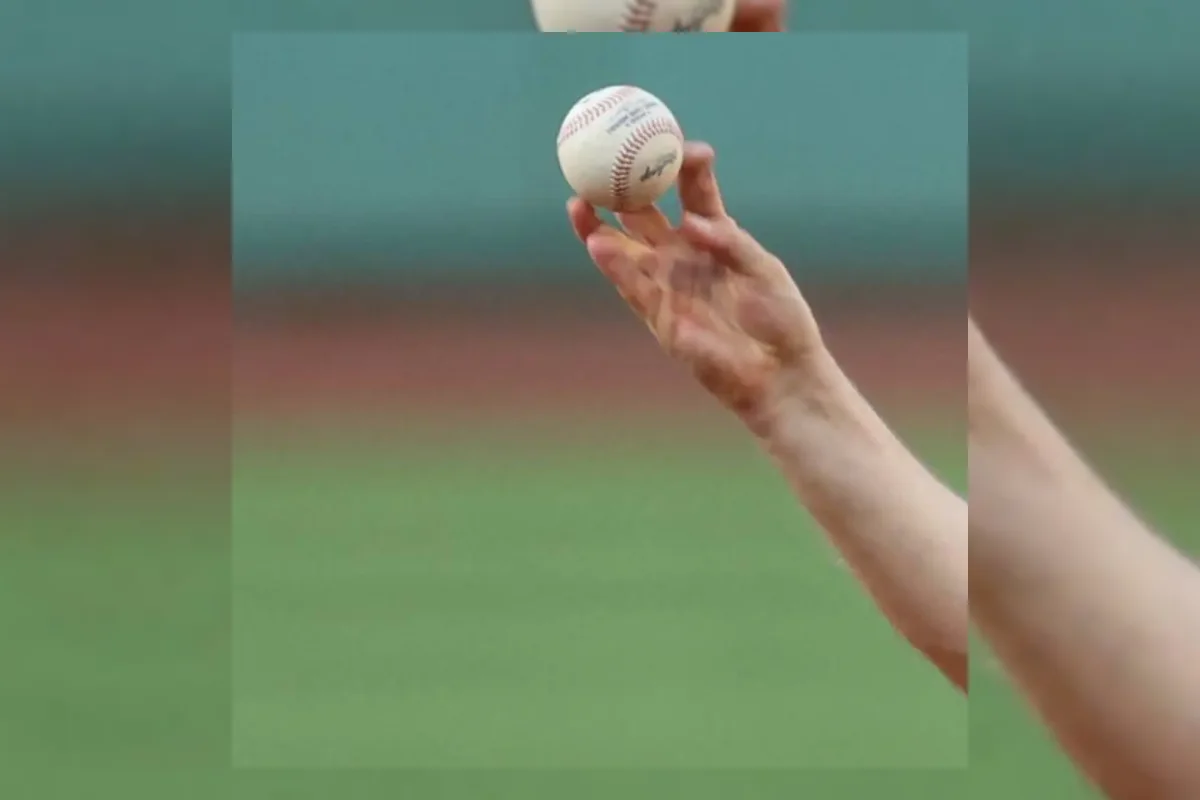 Red Sox Pertimbangkan Perdagangan Sonny Gray Jelang Batas Waktu