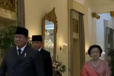 Prabowo dan Megawati Bergandengan Tangan usai Upacara Hari Lahir Pancasila