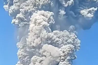 Erupsi Gunung Dukono Halmahera Utara Picu Korban Pendaki dan Evakuasi Darurat