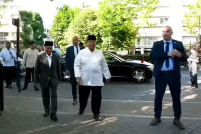 Pakai Uang Pribadi! Prabowo Salurkan 109 Hewan Kurban untuk Warga Sekitar Hambalang