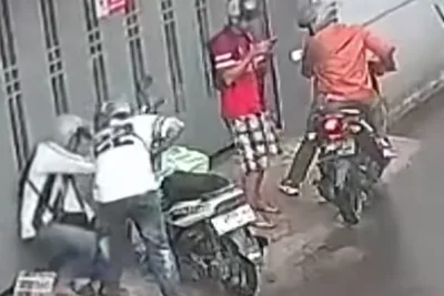 Polisi Ringkus Dua Pelaku Begal Kurir Saat Berteduh di Astanaanyar Bandung