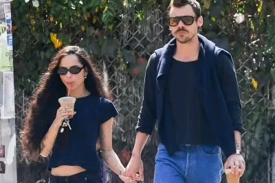 Profil Zoe Kravitz yang Viral Usai Dikabarkan Bertunangan dengan Harry Styles