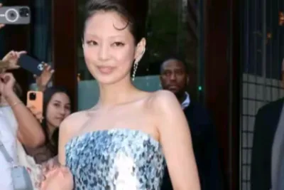 Jennie BLACKPINK Hidupkan Tren Alis Tipis di Met Gala 2026, Penampilannya Jadi Sorotan