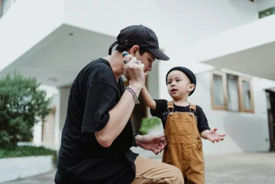 Pahami Cara Stimulasi Perkembangan Bahasa Anak Sesuai Tahap Usia