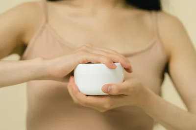 5 Rekomendasi Moisturizer Aman untuk Ibu Hamil Perkuat Skin Barrier