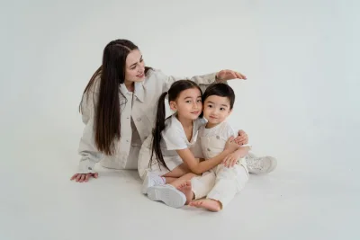 5 Fakta Keluarga Lim Ji Yeon, Ternyata Anak Tengah dari Tiga Bersaudara