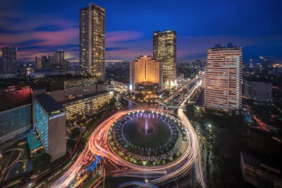 "Glow of Peace" Hiasi Bundaran HI, Pemprov DKI Sambut Waisak 2570 BE