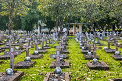 Penghormatan Terakhir, Ryamizard Ryacudu Dimakamkan Secara Militer di TMP Kalibata