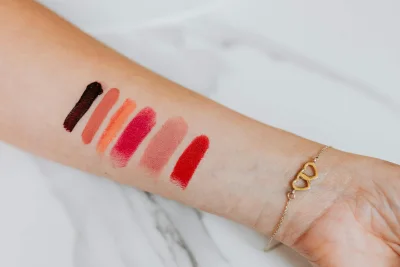 5 Rekomendasi Lipstik Tahan Lama untuk Tampil On Point Seharian