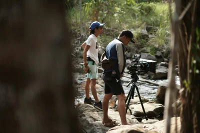 Lulu Tobing dan Yasmin Napper Ungkap Kenangan Haru di Film Keluarga