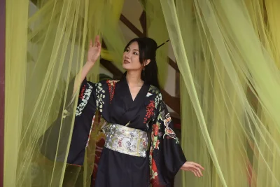 9 Rekomendasi Kimono Melahirkan Terbaik yang Nyaman dan Adem