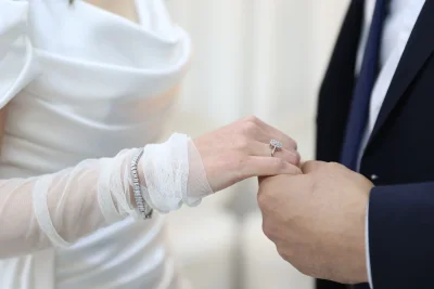 Inggris Gelar Royal Wedding, Keponakan Raja Charles Nikahi Suster