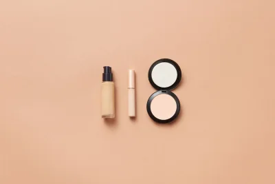 Concealer untuk Mata Panda Warna Apa? Ini Tips Memilih dan 5 Rekomendasinya