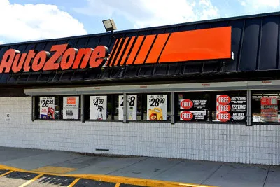 Memo AutoZone soal Pasokan Oli Mesin: Penggantian Oli Anda Berikutnya Bisa Lebih Mahal