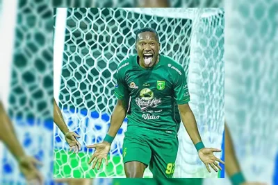 Arsenio Valpoort Kenang Atmosfer Sepak Bola Indonesia yang Masif