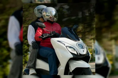 Suzuki Luncurkan Skutik Premium Burgman 150 di Kolombia