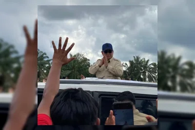 Presiden Prabowo Minta PT Pindad Rancang Mobil Khusus untuk Menyapa Warga