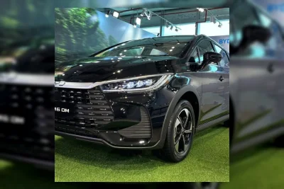BYD Resmi Luncurkan M6 DM di Indonesia, Siap Saingi Wuling Darion PHEV