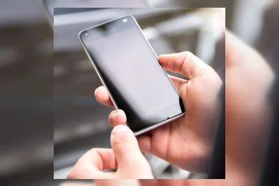 Kemkomdigi Kaji Aturan Wajib Nomor Ponsel untuk Akun Media Sosial