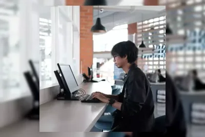 Indonesia Pimpin Adopsi AI Global, namun Kekurangan 3 Juta Talenta Digital