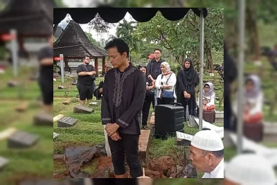 Ibunda Fedi Nuril Meninggal Dunia Akibat Penyakit Paru-Paru