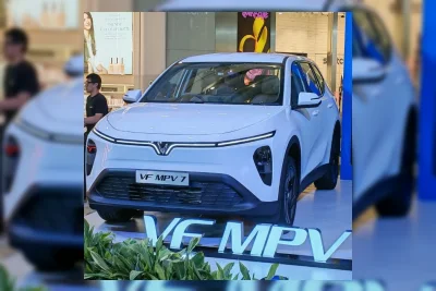 VinFast Mulai Produksi Massal Mobil Listrik VF MPV 7 di Subang