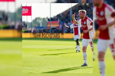Davy Klaassen Bawa Ajax Unggul Atas Groningen di Babak Pertama