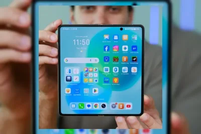 Honor Uji Ponsel Lipat Wide Foldable Premium dengan AI