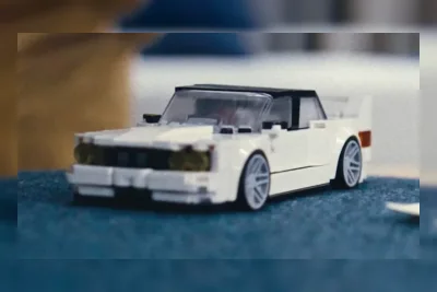 Lego Rayakan 40 Tahun BMW M3 dengan Set Speed Champions E30