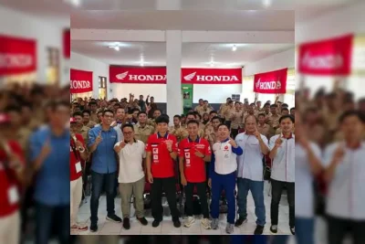 Pembalap Astra Honda Bagikan Pengalaman Balap kepada Pelajar Tasikmalaya