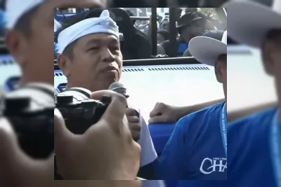 Gubernur Dedi Mulyadi Hadiahi Persib Bandung Bonus Satu Miliar Rupiah