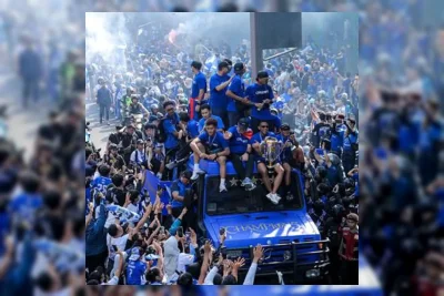 Persib Bandung Raih Hattrick Juara, Pawai di Kota Kembang Macet Total