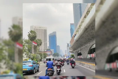 BMKG Prakirakan Cuaca Surabaya Hari Ini Sebagian Berawan dan Udara Kurang Sehat