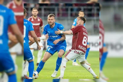 Rapid Bucuresti vs Universitatea Craiova: Laga Perpisahan Galca