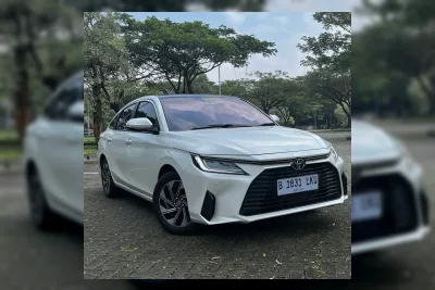 Toyota Vios Hybrid Tantang Mazda 2 Sedan di Pasar Indonesia