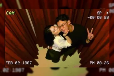 Davina Karamoy Tak Peduli Dibilang Gimik, Lengket dan Cium Pipi Ardhito Pramono
