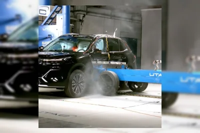 Geely Uji Tabrak Ekstrem Dua Skenario Sekaligus di Prancis