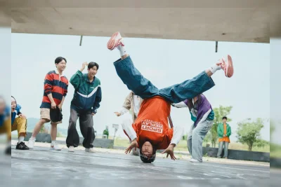 Film 'Wild Sing' Hadirkan Nostalgia Era Awal K-Pop dengan Humor