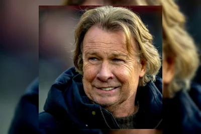 Hans Kraay Ungkap Alasan Ronald Koeman Coret Jeremie Frimpong